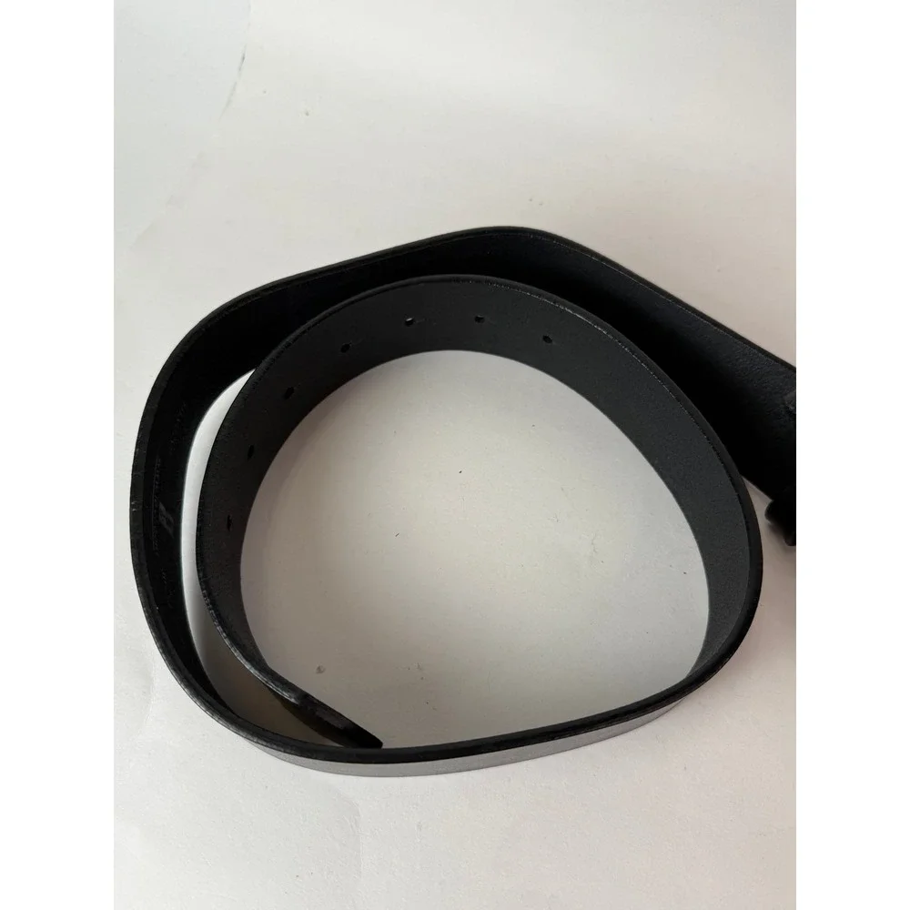 Levis Mens Black Leather Belt Silver Lion Head Trophy Buckle Size 30-32 Small